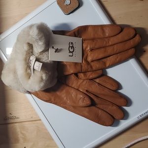 UGG AUSTRALIA NIB Leather Shortie Gloves
